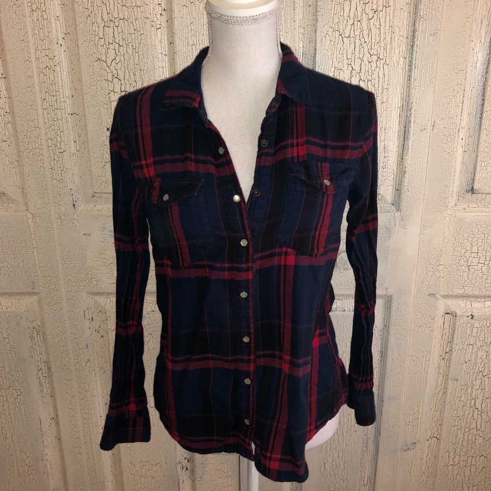 |DONATING SOON| Rue21 size medium flannel